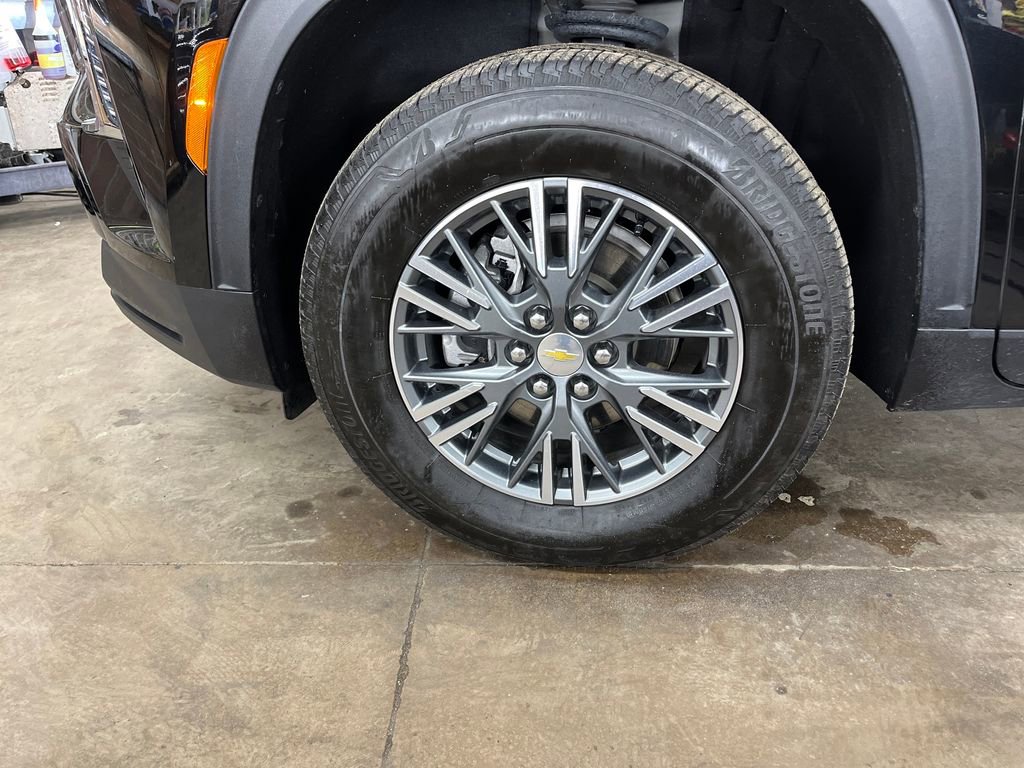 Used 2024 Chevrolet Traverse LT w/ Trailering Package image 30