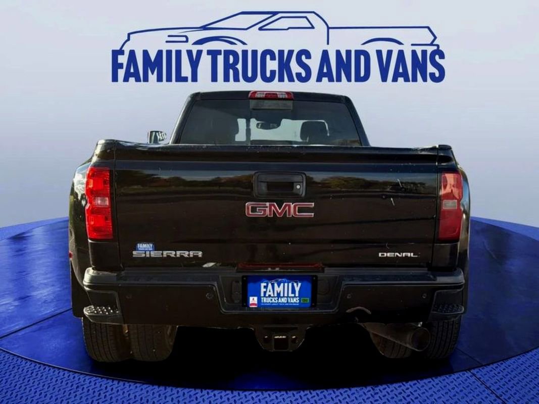 Used 2015 GMC Sierra 3500 Denali w/ Duramax Plus Package image 4