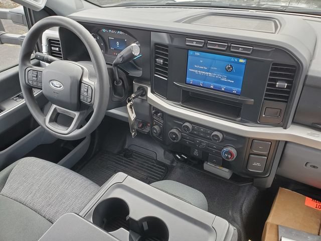New 2023 Ford F550 4x4 Regular Cab Super Duty image 27