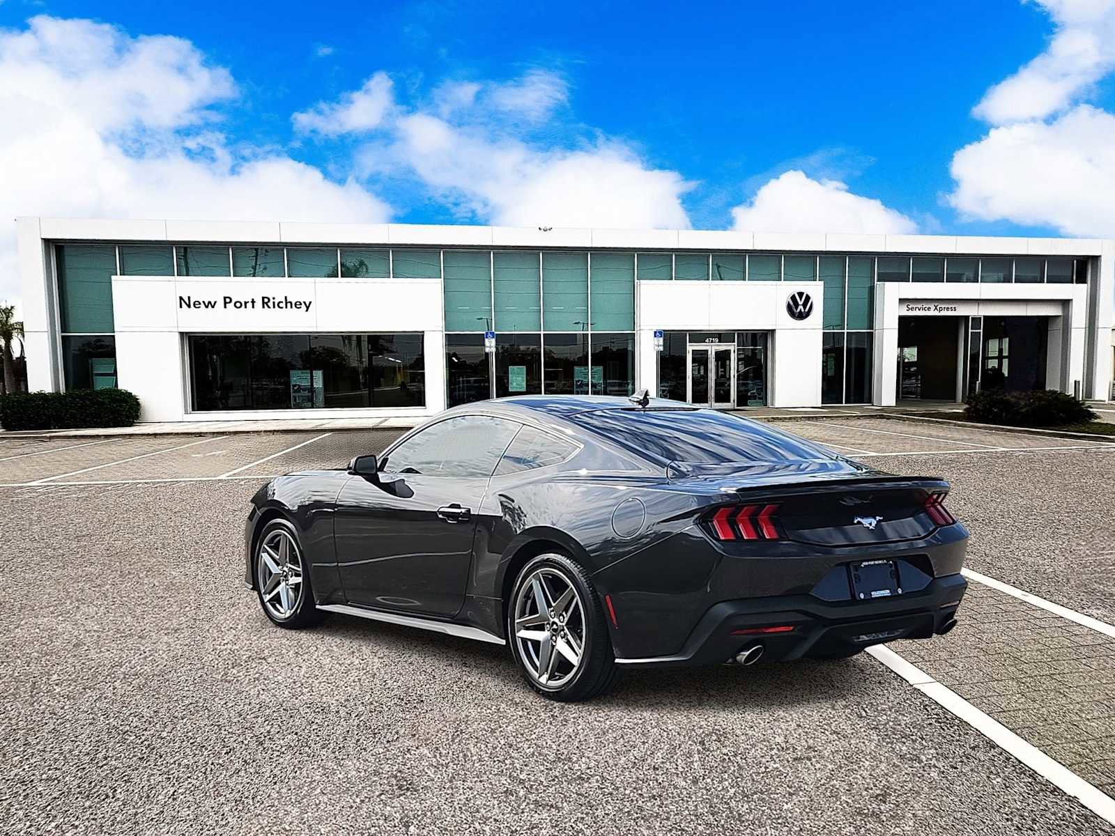 Used 2024 Ford Mustang Premium image 6