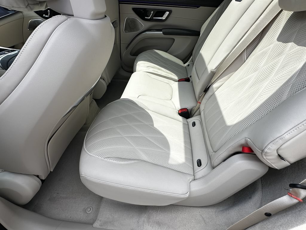 New 2027 Mercedes-Benz EQS 550 4MATIC SUV image 24