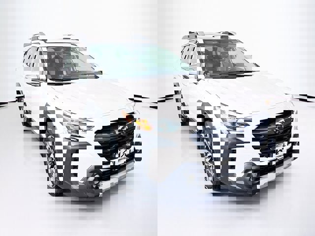 Used 2023 Subaru Outback Touring image 3