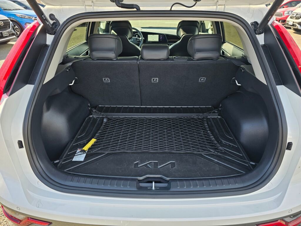 Certified 2023 Kia Niro Wave w/ Wave Preserve Package image 25