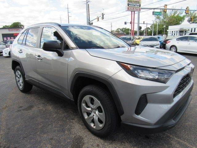 Used 2021 Toyota RAV4 LE AWD/4WD image 1