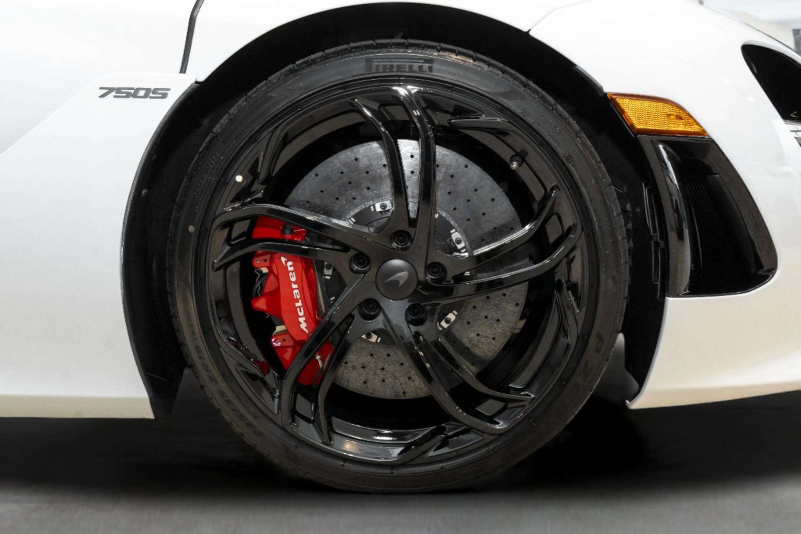 New 2027 McLaren 750S RWD image 42