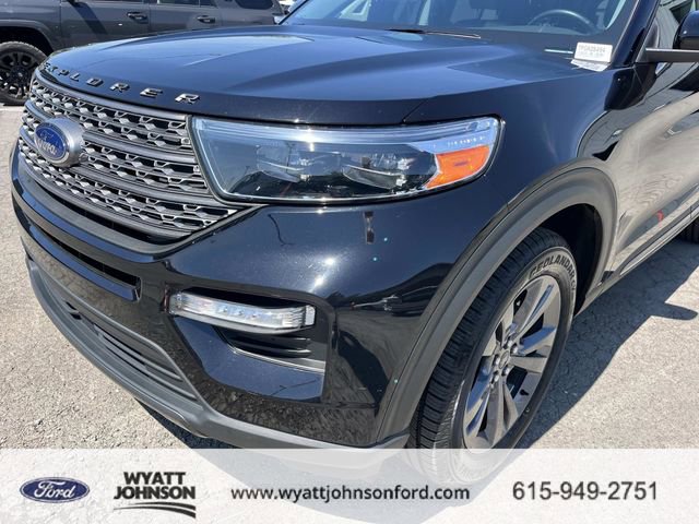 Certified 2023 Ford Explorer XLT w/ Equipment Group 202A AWD/4WD image 9