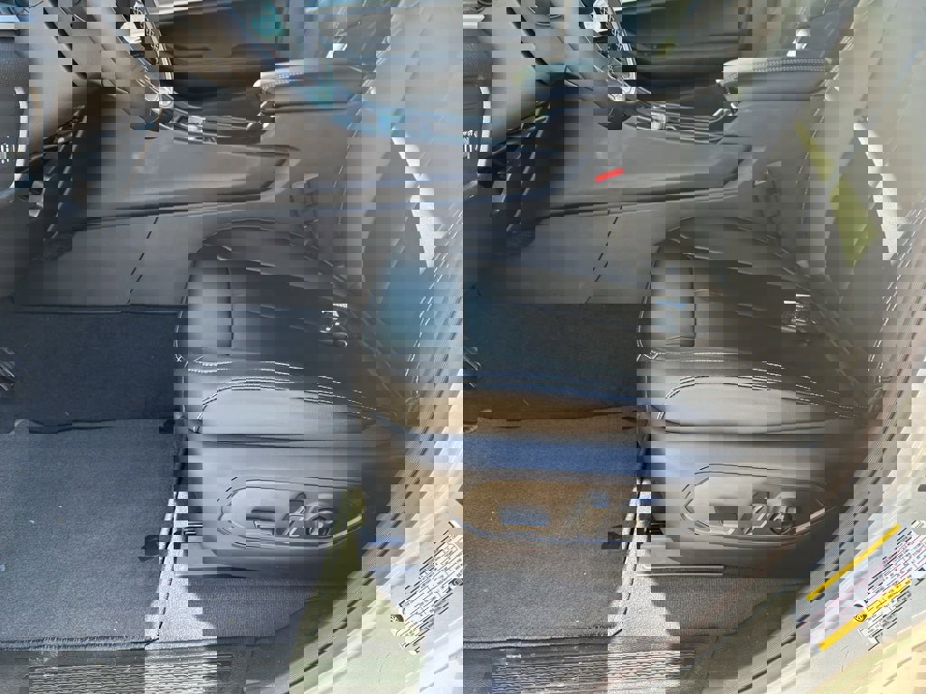 New 2025 Jeep Grand Cherokee Limited image 12