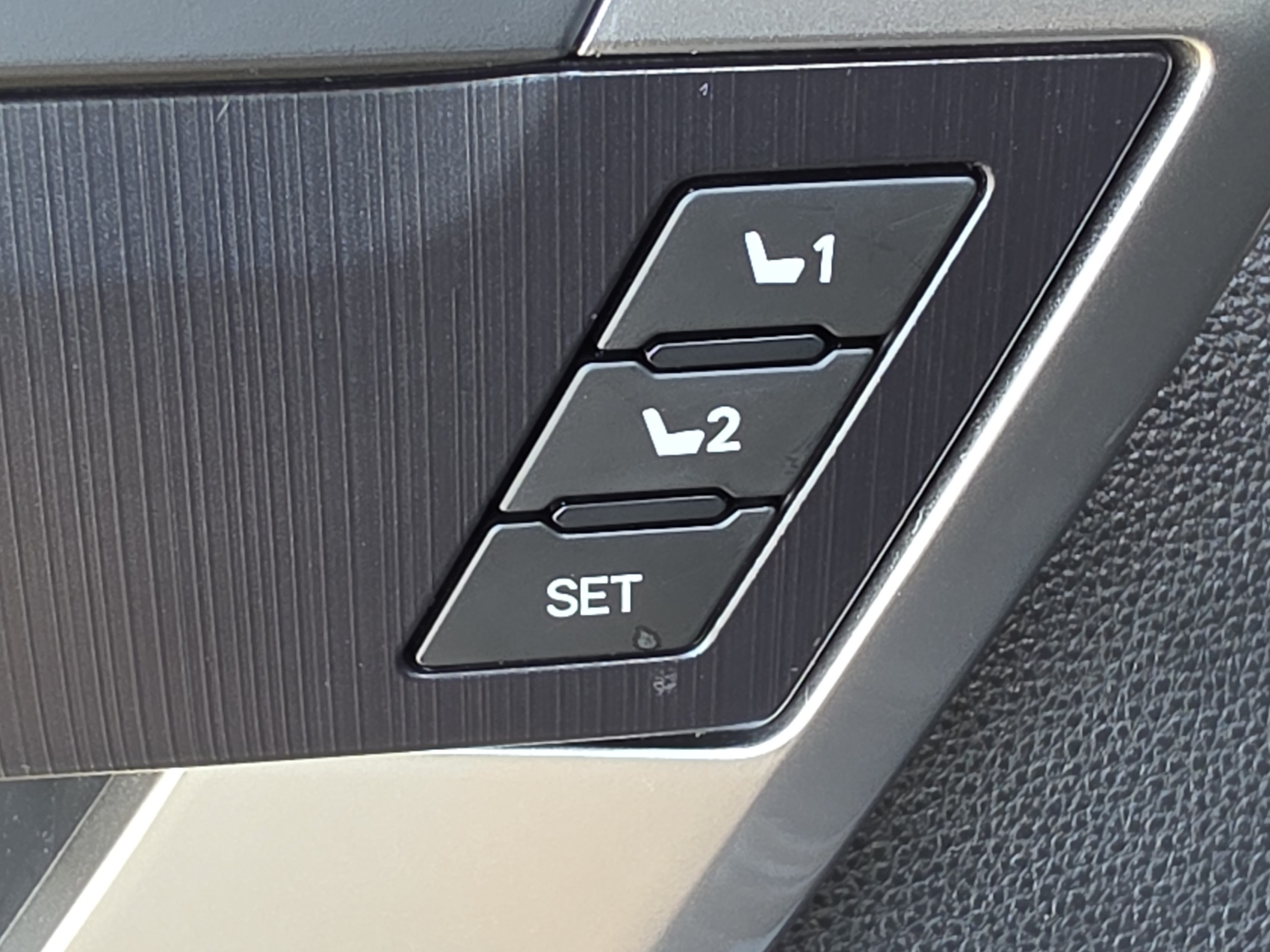 Used 2023 Toyota Tundra Platinum AWD/4WD image 14