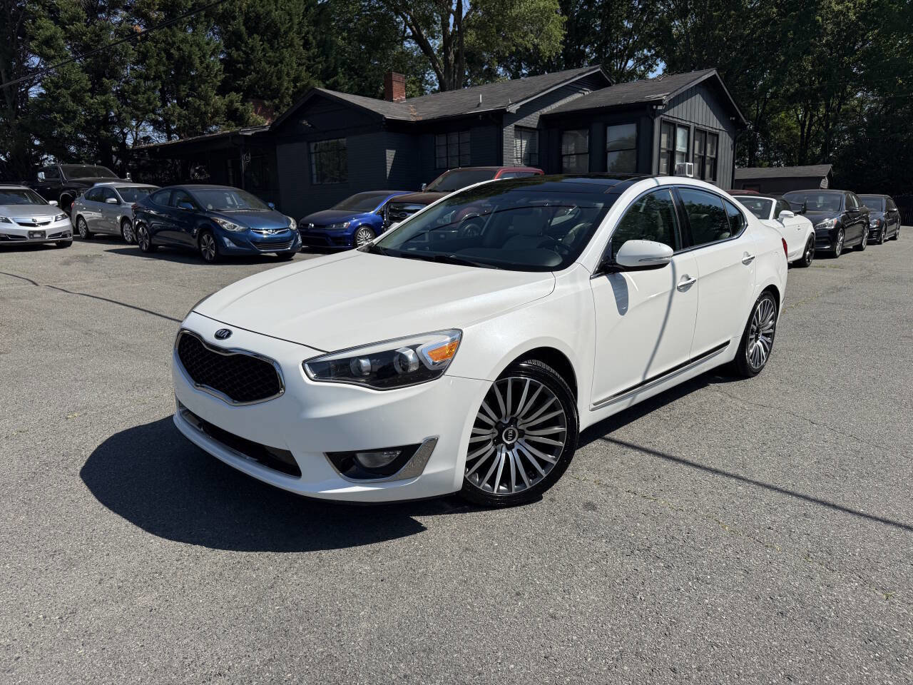 Used 2014 Kia Cadenza Premium w/ Technology Package