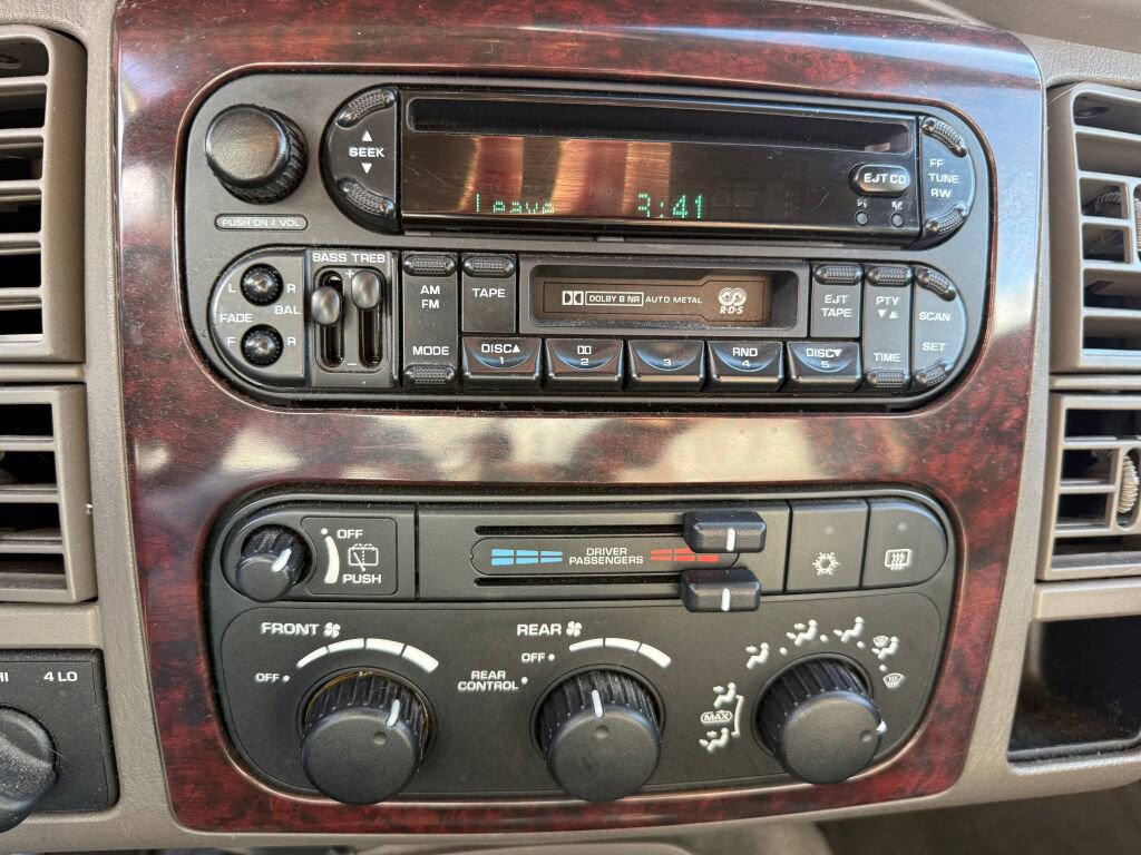 Used 2002 Dodge Durango SLT Plus image 13