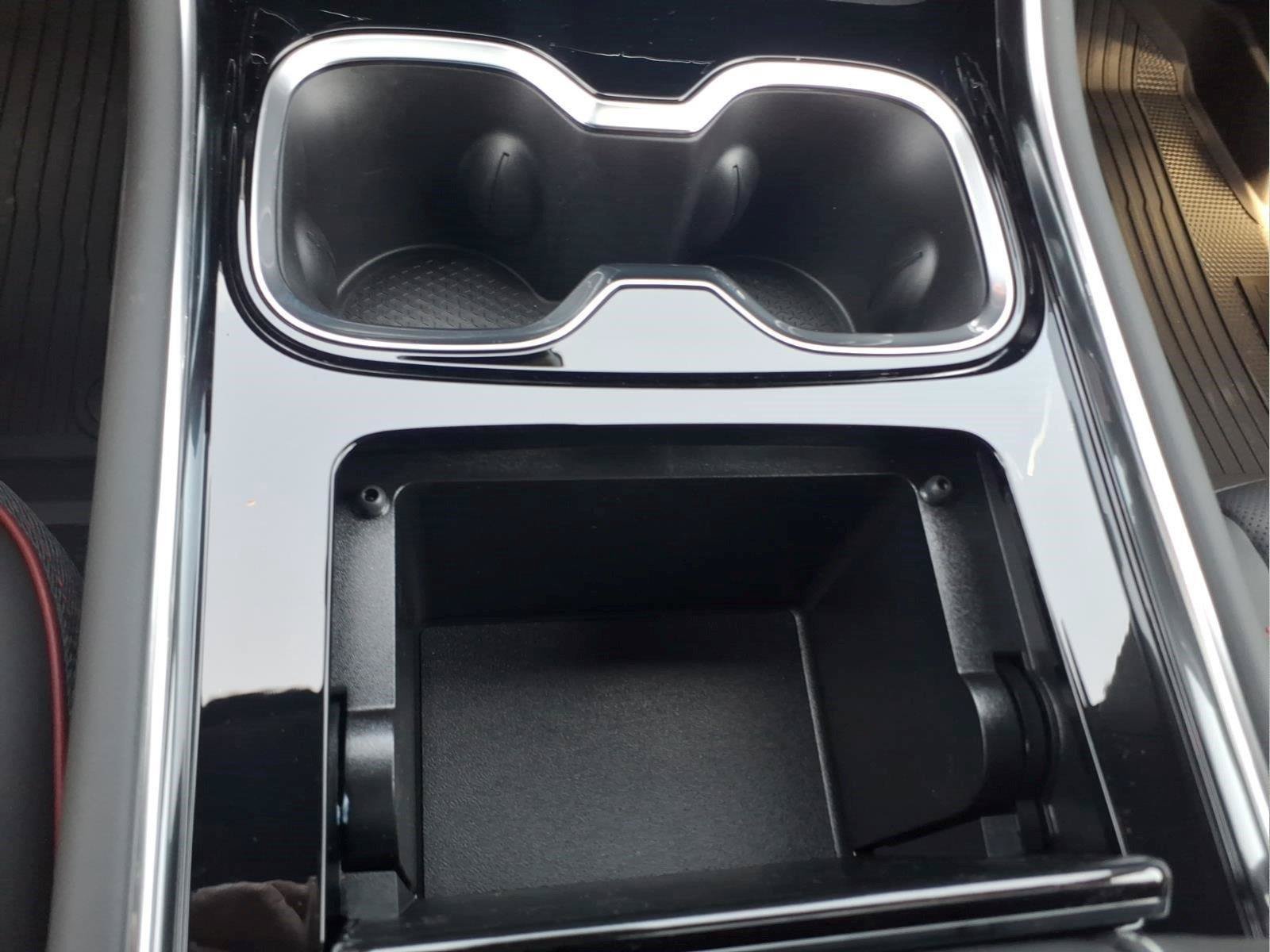 New 2027 Chevrolet Traverse RS w/ LPO, Floor Liner Package FWD image 24