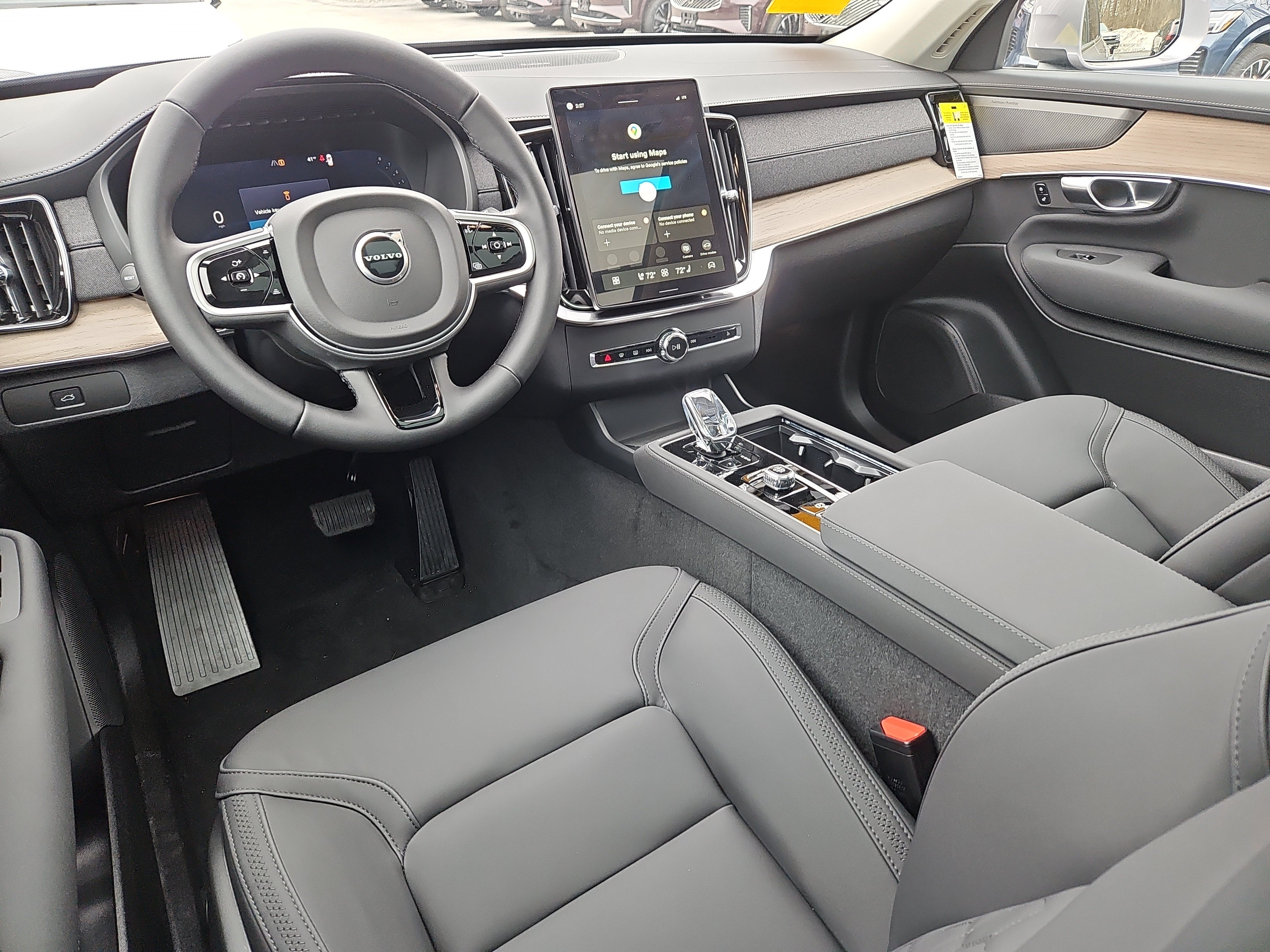 New 2026 Volvo XC90 B6 Plus w/ Protection Package Premier AWD/4WD image 3