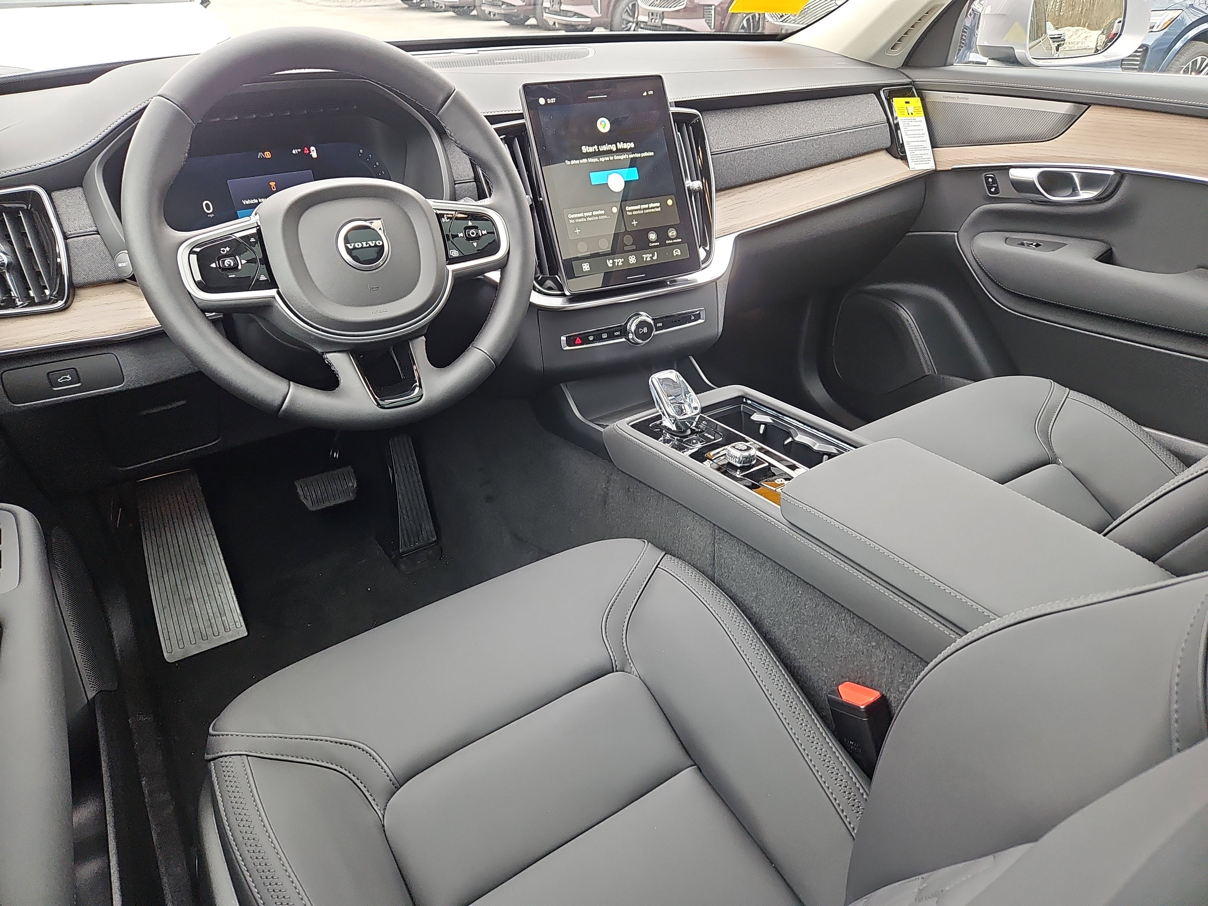 New 2026 Volvo XC90 B6 Plus w/ Protection Package Premier image 3