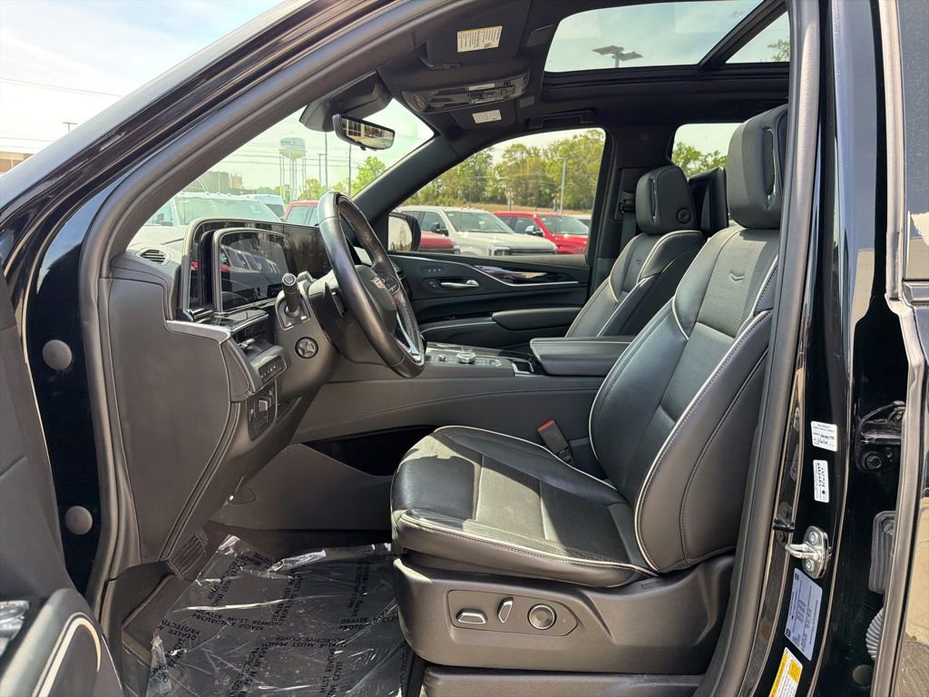 Used 2023 Cadillac Escalade Sport AWD/4WD image 11
