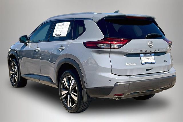 Certified 2025 Nissan Rogue SL image 4