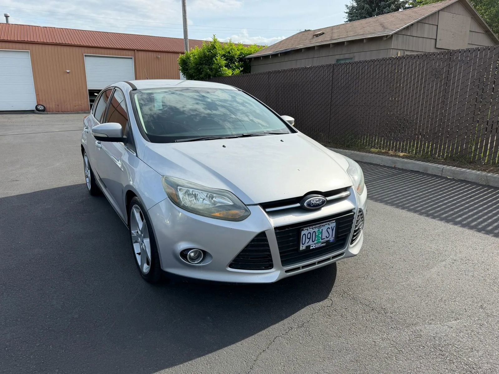 Used 2013 Ford Focus Titanium w/ Titanium Handling Pkg FWD image 2