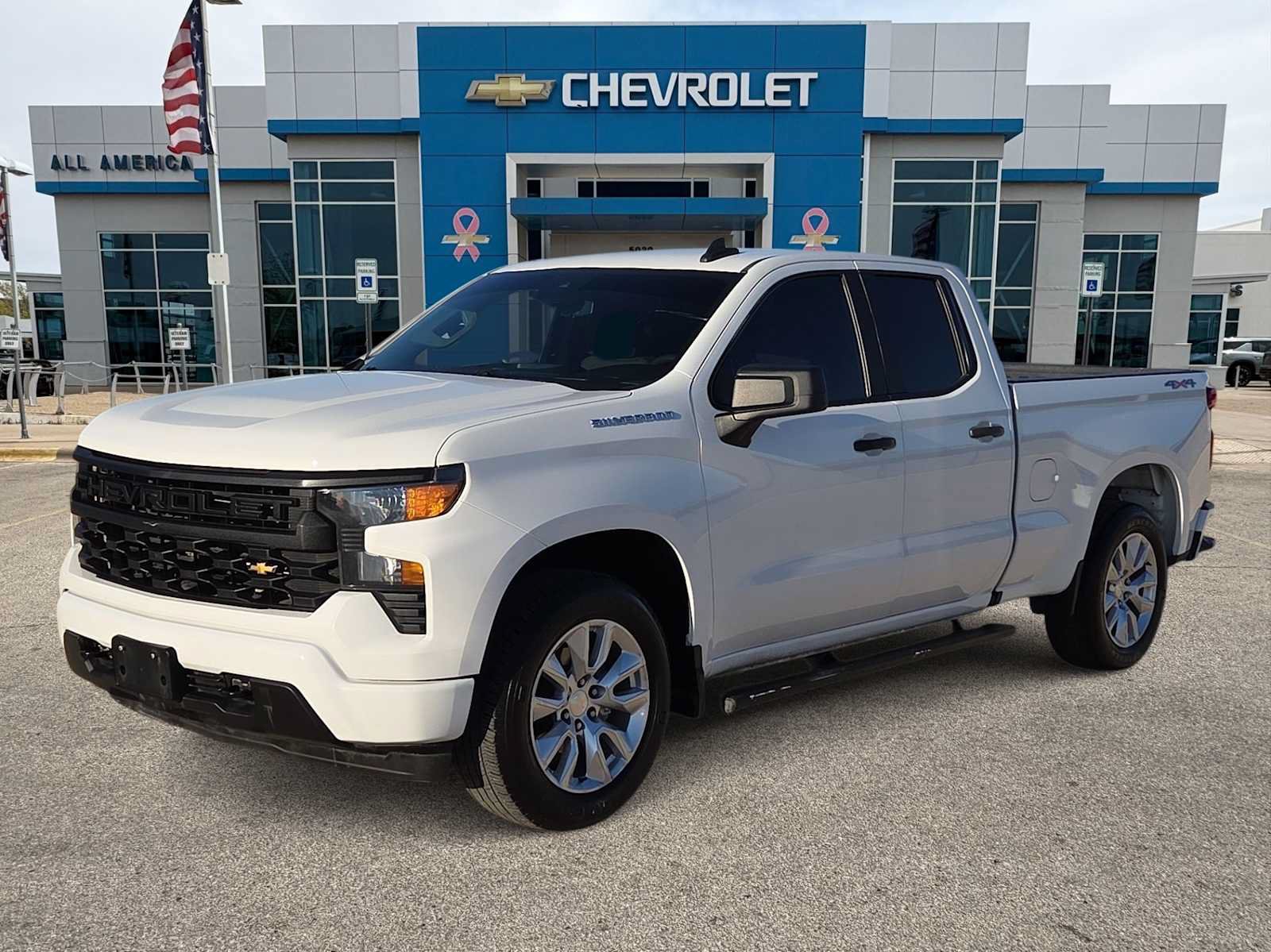 Used 2023 Chevrolet Silverado 1500 Custom AWD/4WD image 1