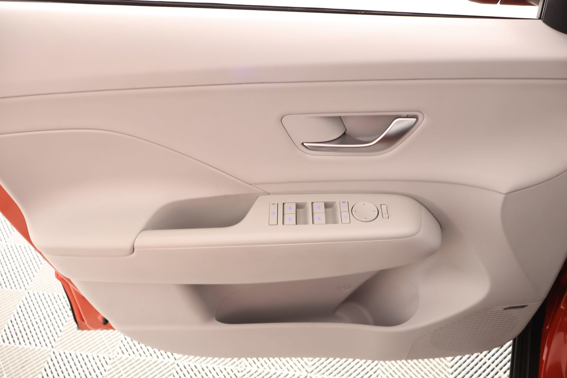 Used 2024 Hyundai Kona Limited image 16