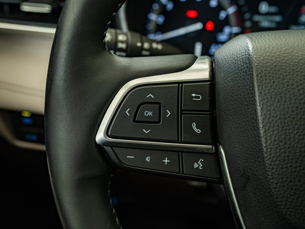 Used 2021 Toyota Highlander Limited image 26