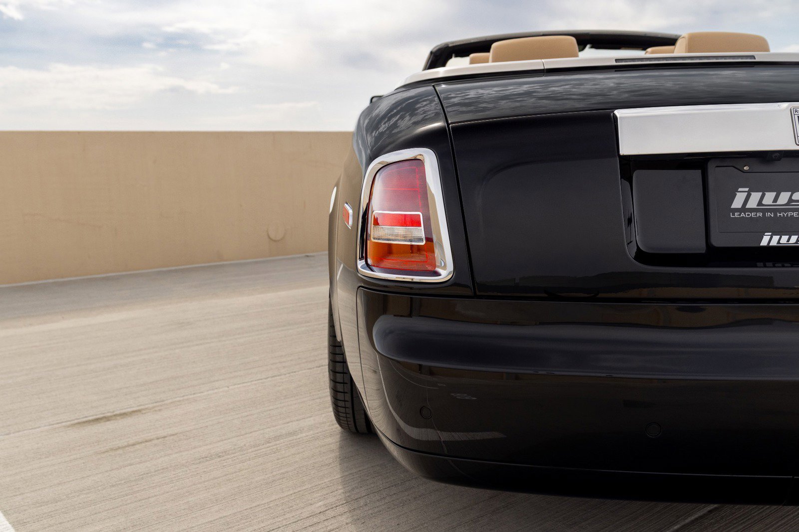Used 2009 Rolls-Royce Phantom Drophead Coupe image 55