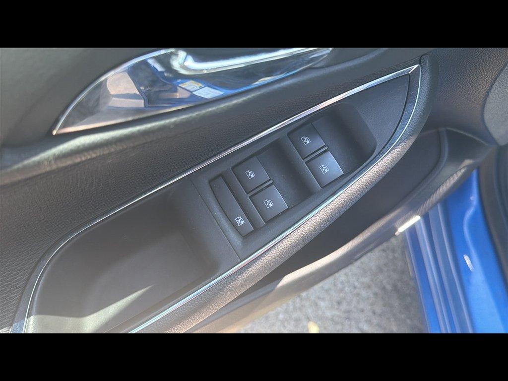 Used 2017 Chevrolet Cruze LT w/ LT True North Edition FWD image 8