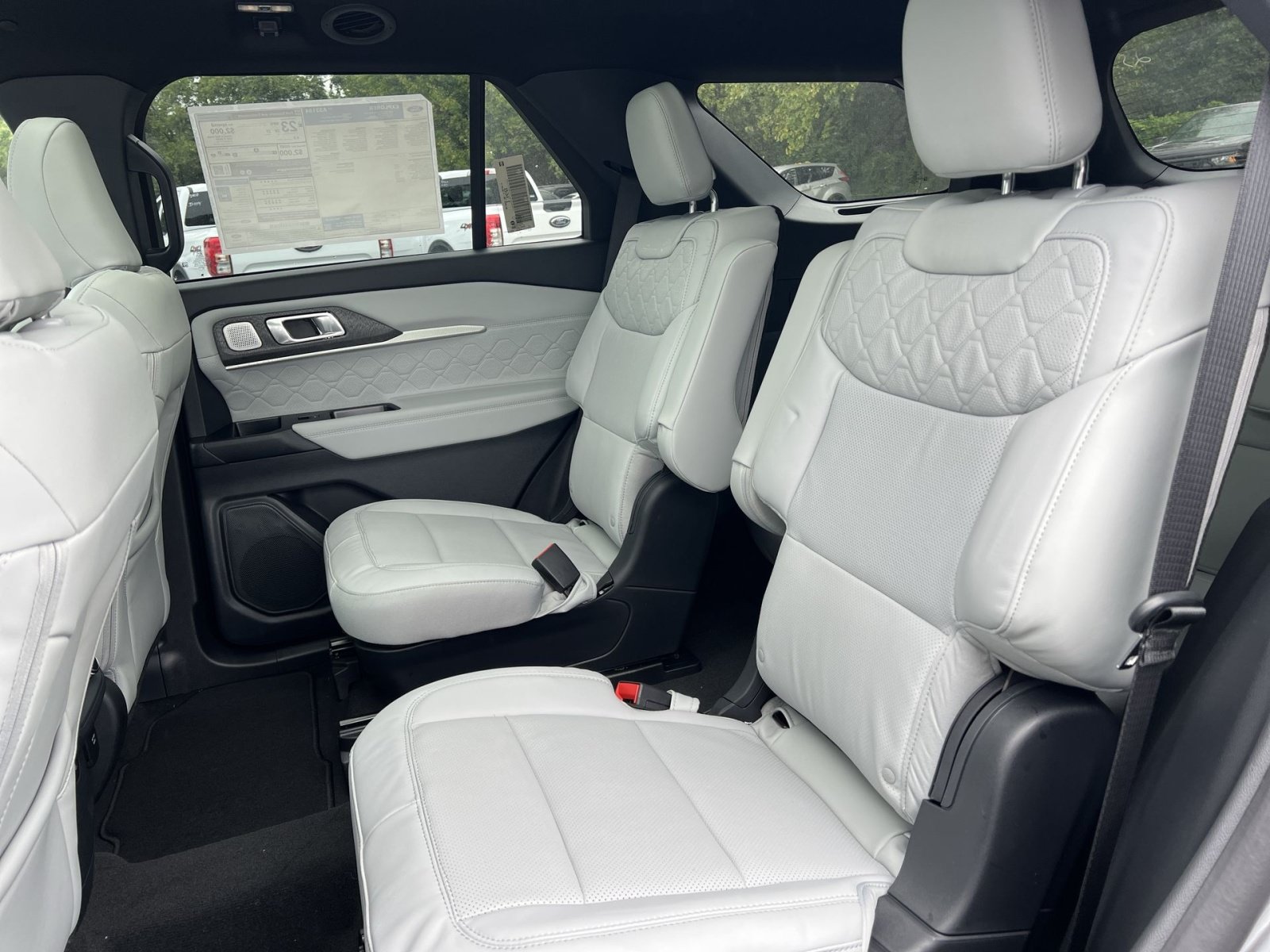 New 2027 Ford Explorer Platinum w/ LUX Leather Package AWD/4WD image 25