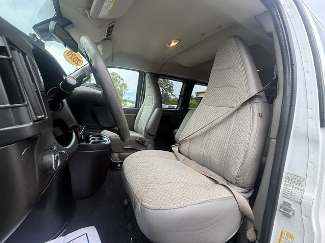 Used 2020 Chevrolet Express 3500 LT w/ LT Preferred Equipment Group RWD image 7