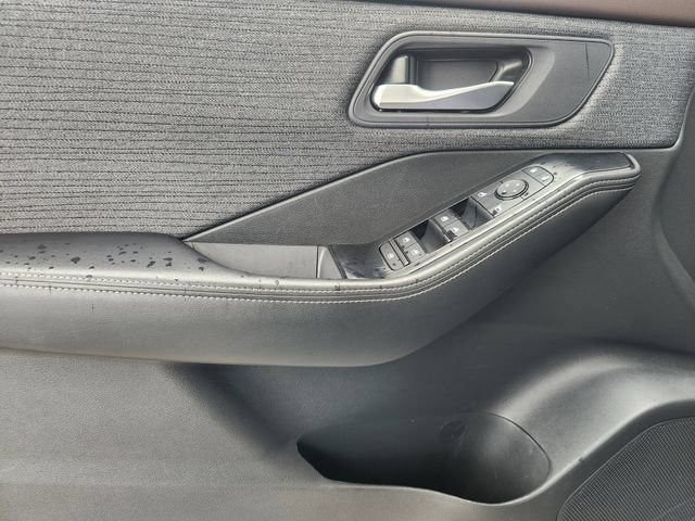Used 2023 Nissan Rogue SV AWD/4WD image 18