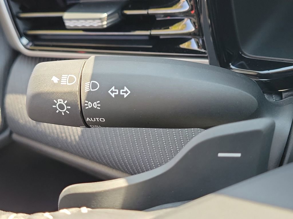 New 2026 Toyota Camry SE image 11