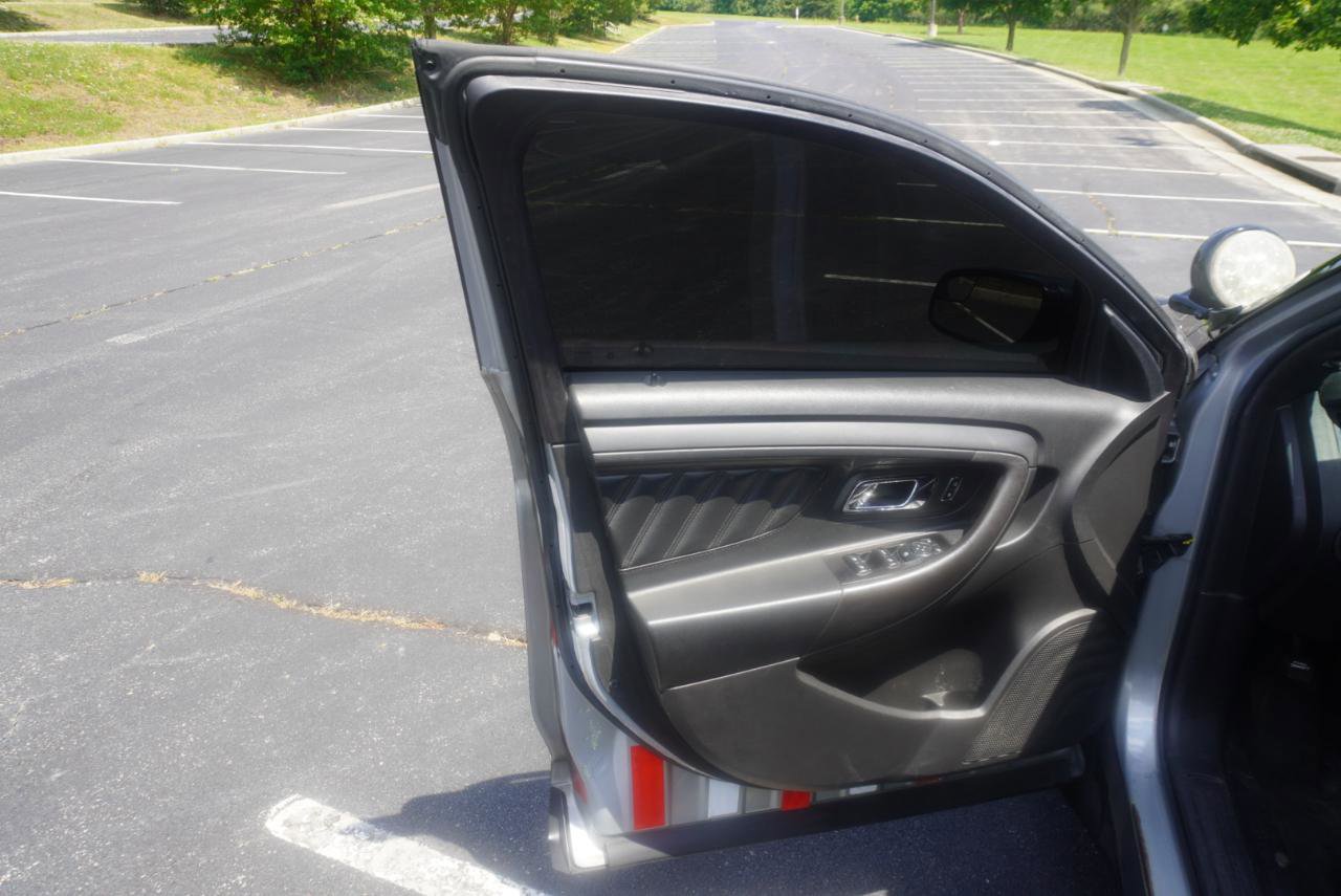 Used 2016 Ford Taurus Police Interceptor AWD image 13