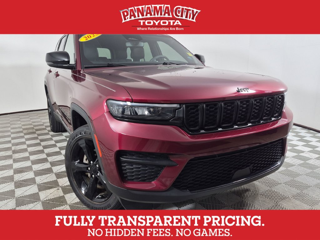 Used 2023 Jeep Grand Cherokee Altitude