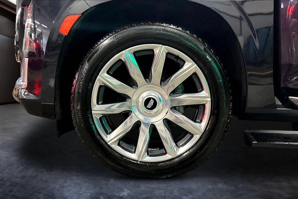 Used 2023 Cadillac Escalade ESV Premium Luxury Platinum w/ LPO, Floor Liner Package AWD/4WD image 35
