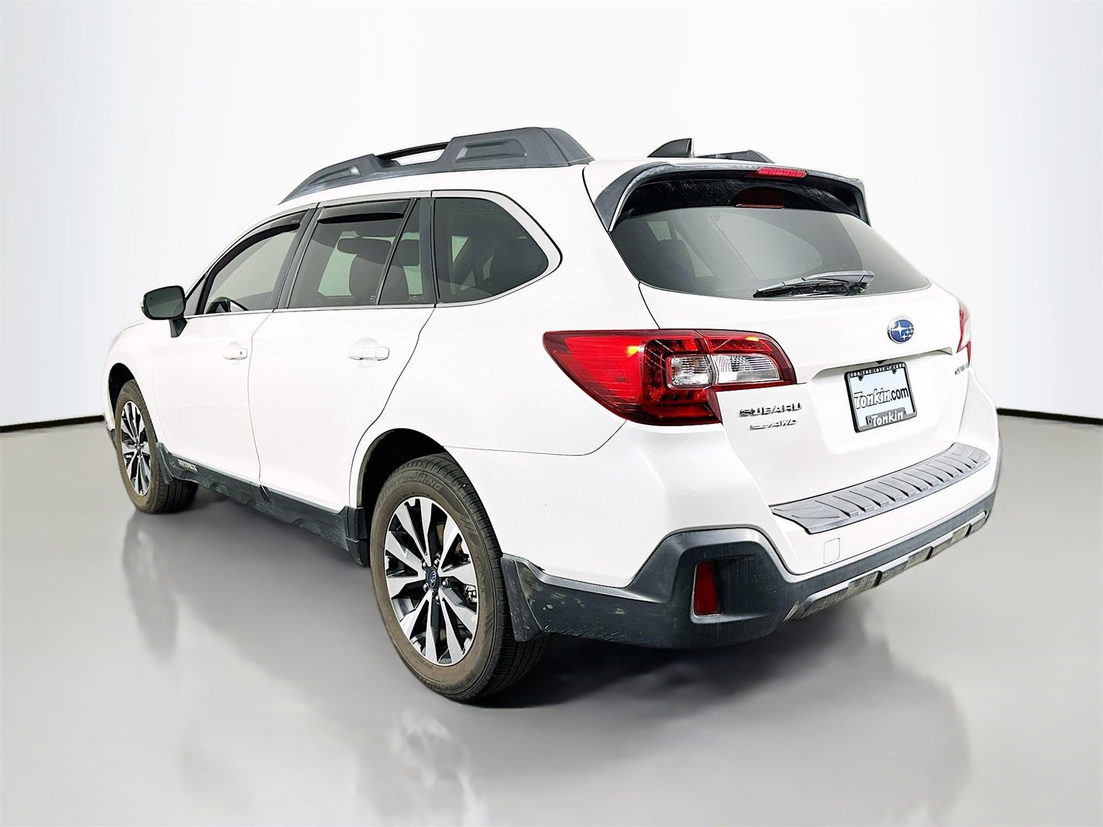 Used 2018 Subaru Outback 2.5i Limited image 6