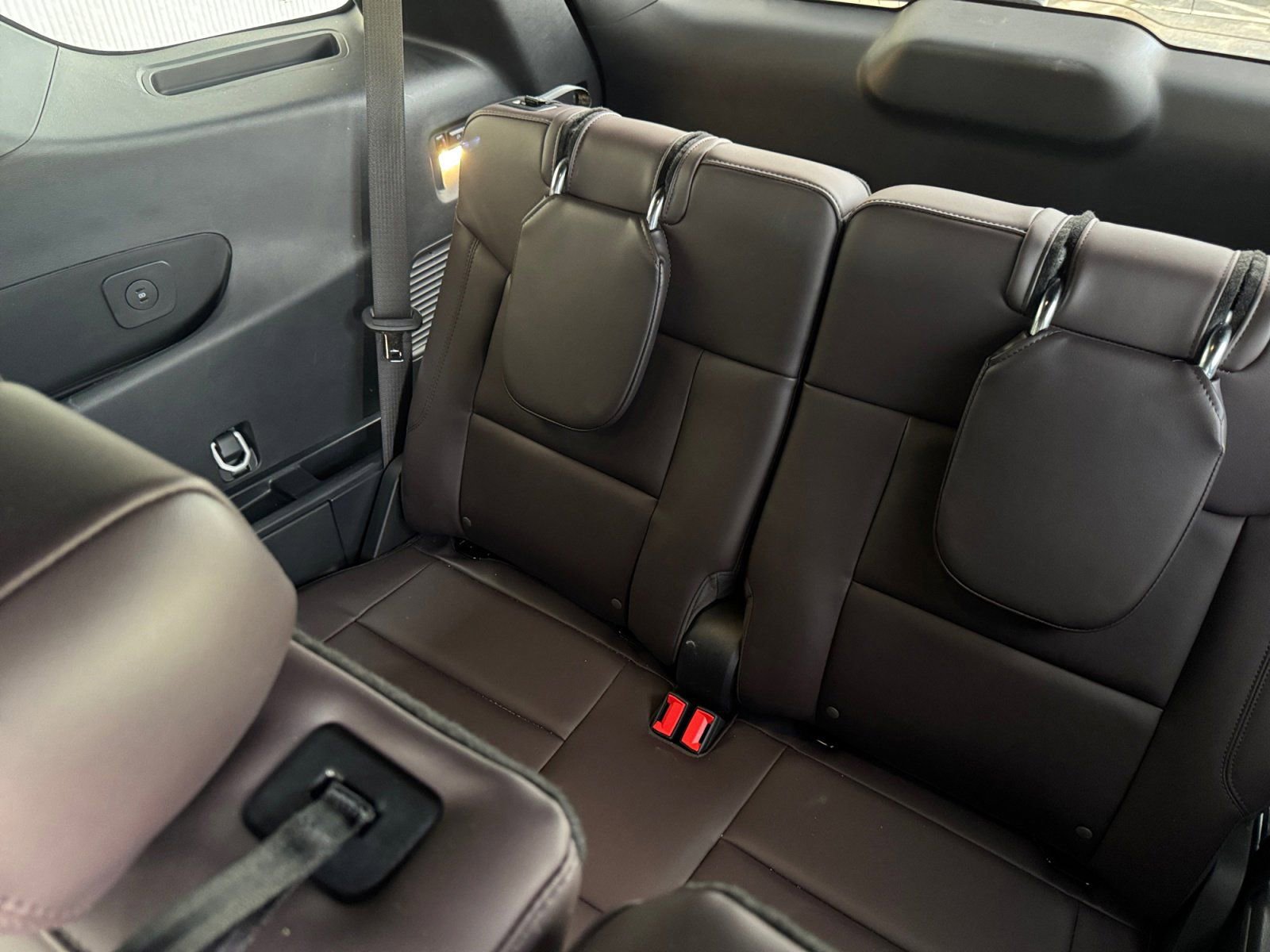 Used 2025 Ford Explorer Platinum image 17