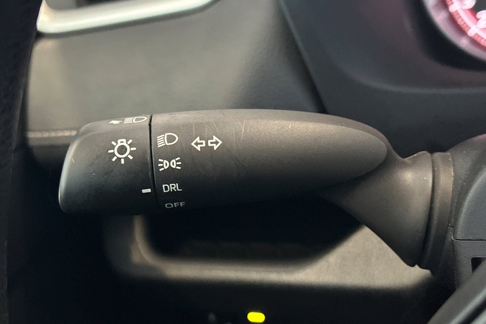 Used 2025 Toyota RAV4 LE image 38