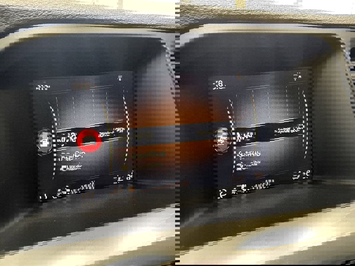 Used 2018 Volvo V60 T5 Cross Country w/ Convenience Package image 28