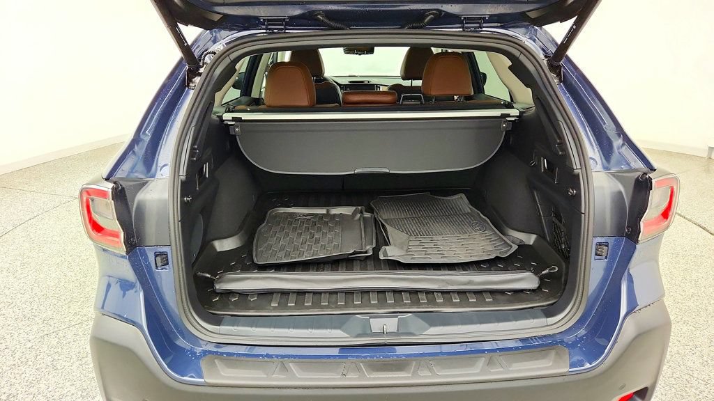 Used 2025 Subaru Outback Touring AWD/4WD image 23