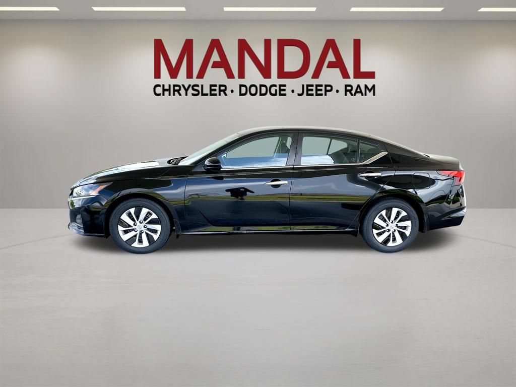 Used 2023 Nissan Altima 2.5 S FWD image 9