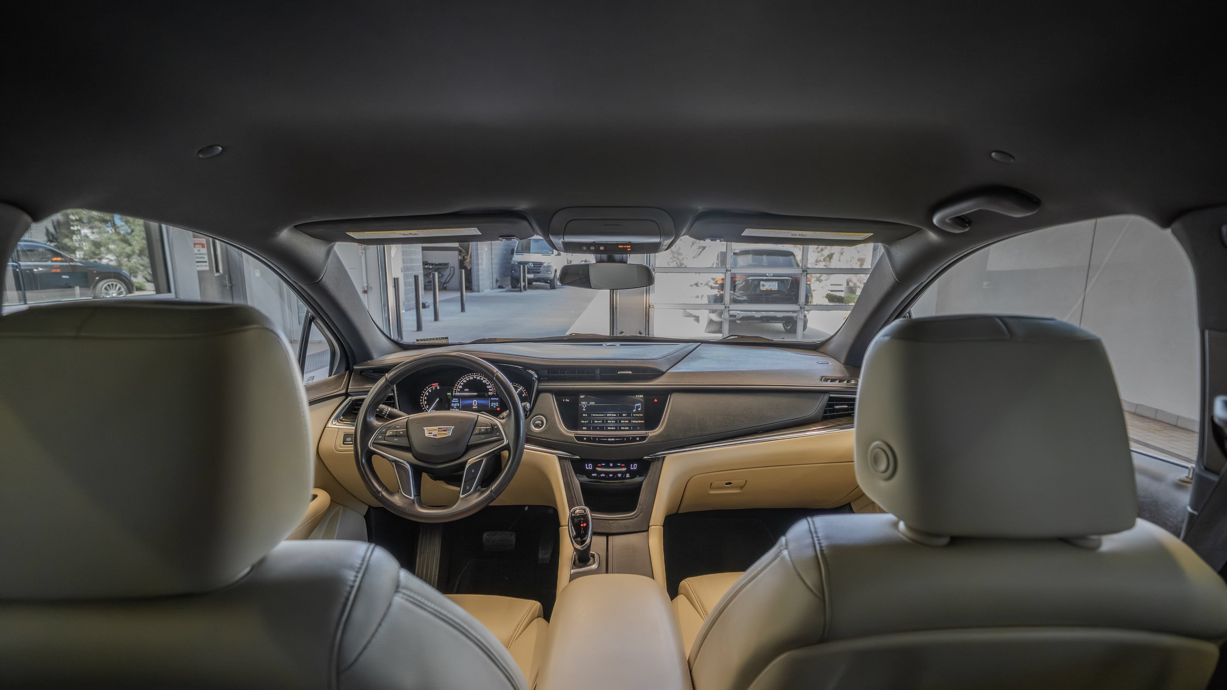 Used 2018 Cadillac XT5 FWD w/ LPO, Wheel Lock Package image 27