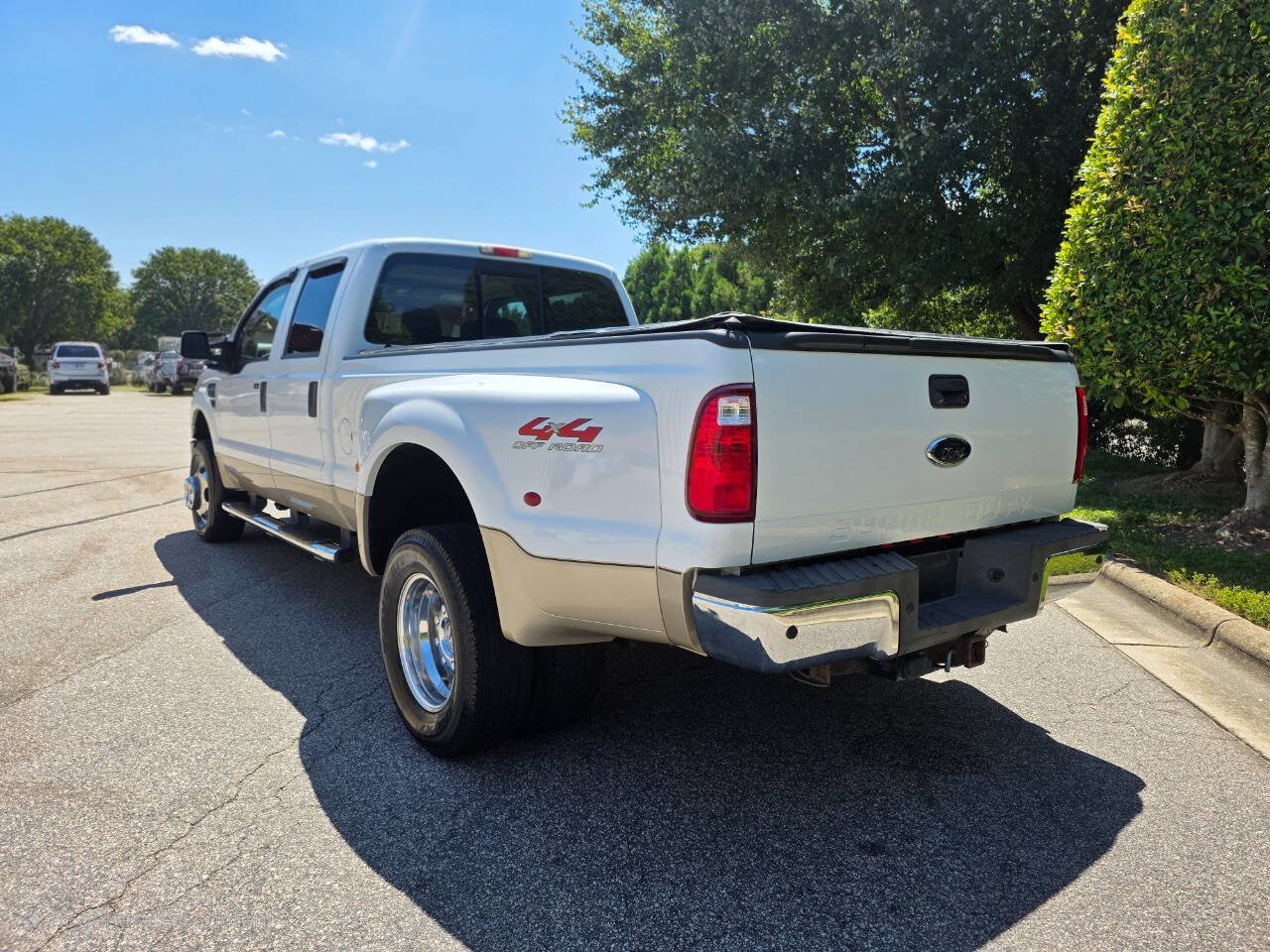Used 2009 Ford F350 Lariat AWD/4WD image 3