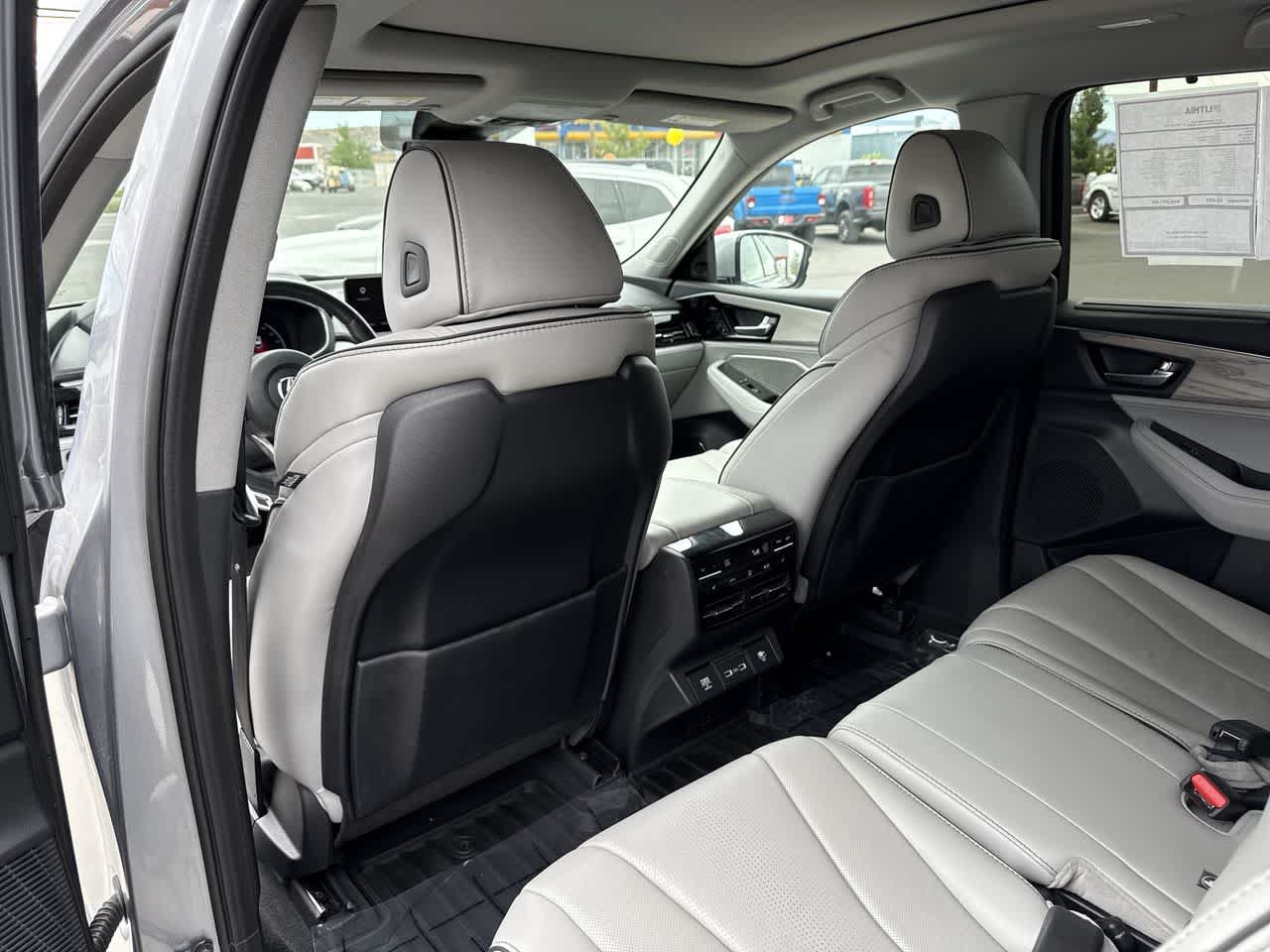 Used 2023 Acura MDX w/ Advance Package AWD/4WD image 14