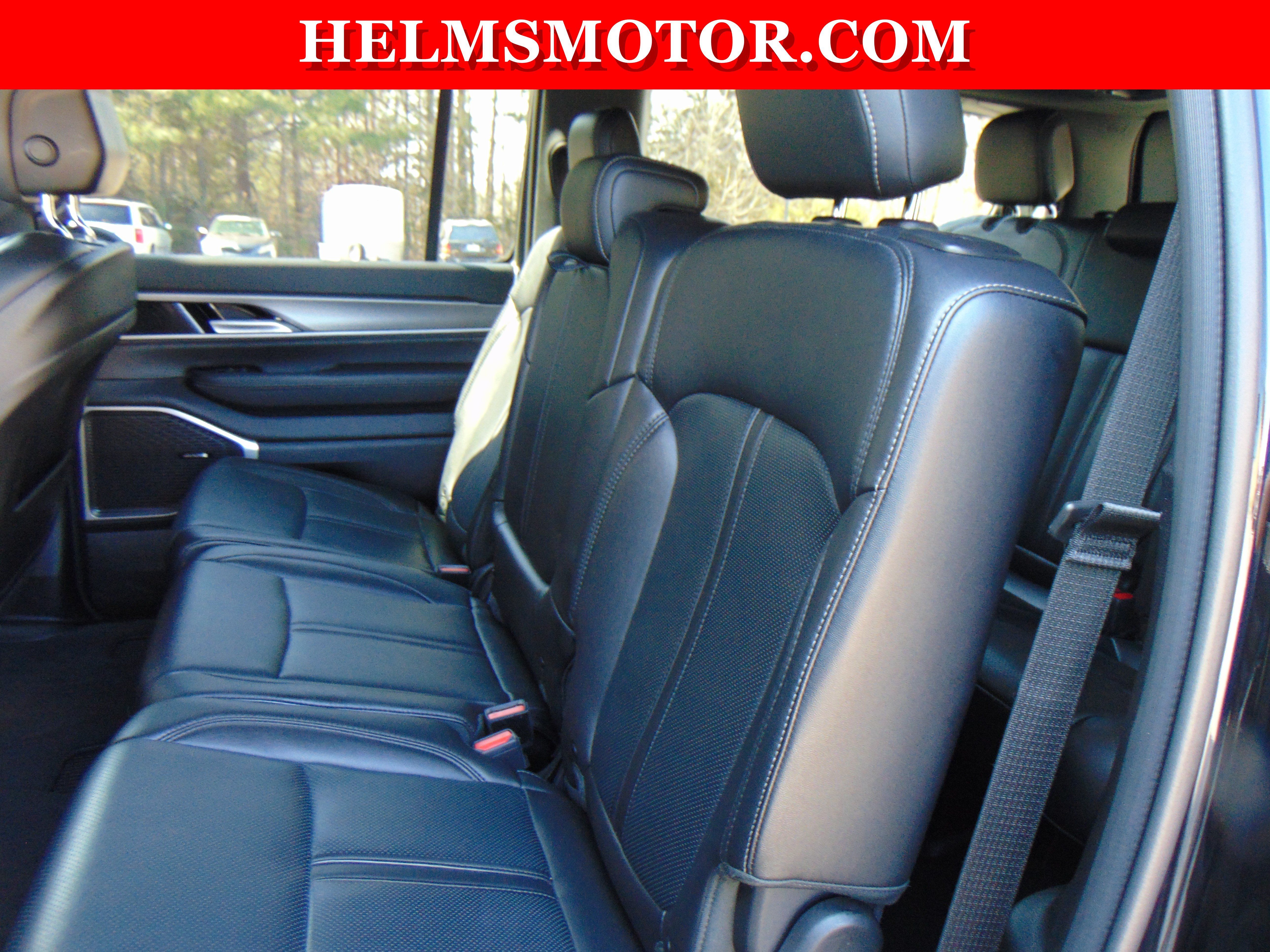 Certified 2025 Jeep Wagoneer 4WD image 28