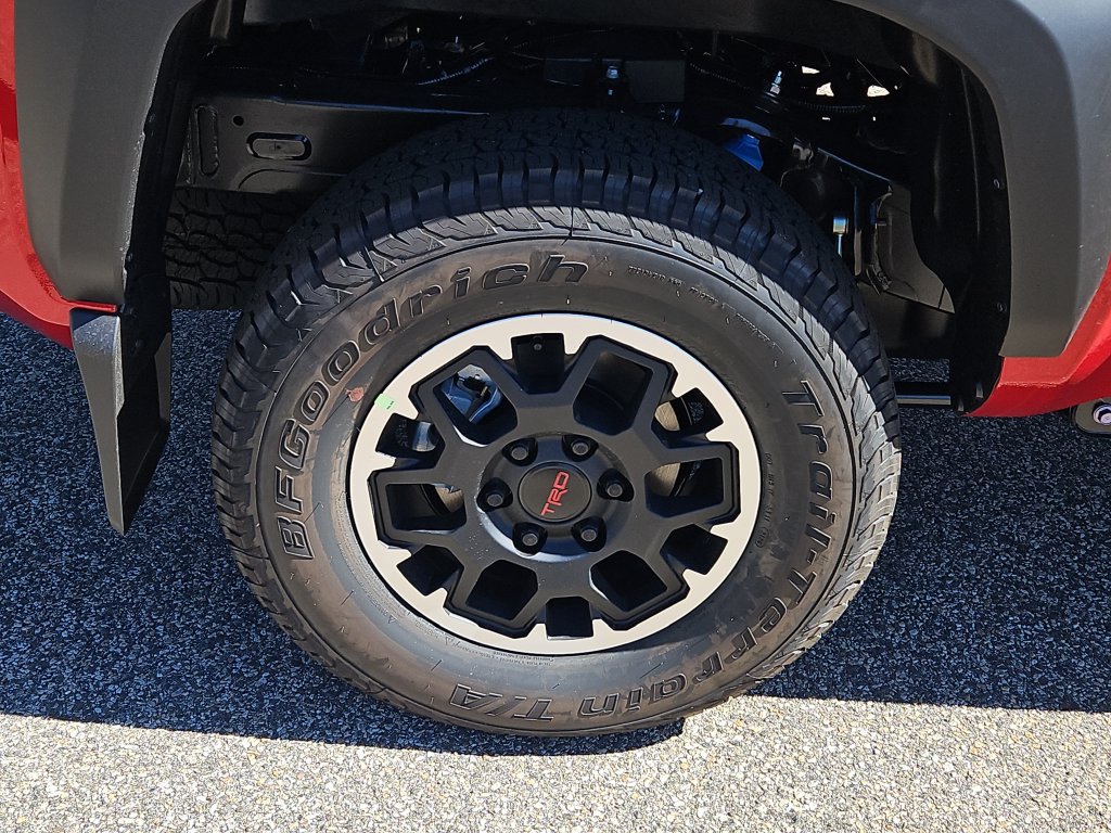 New 2026 Toyota Tacoma TRD Off-Road w/ TRD Off Road Upgrade Package AWD/4WD image 5