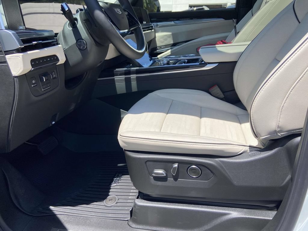 New 2026 Cadillac Escalade Sport w/ Touring Package AWD/4WD image 22