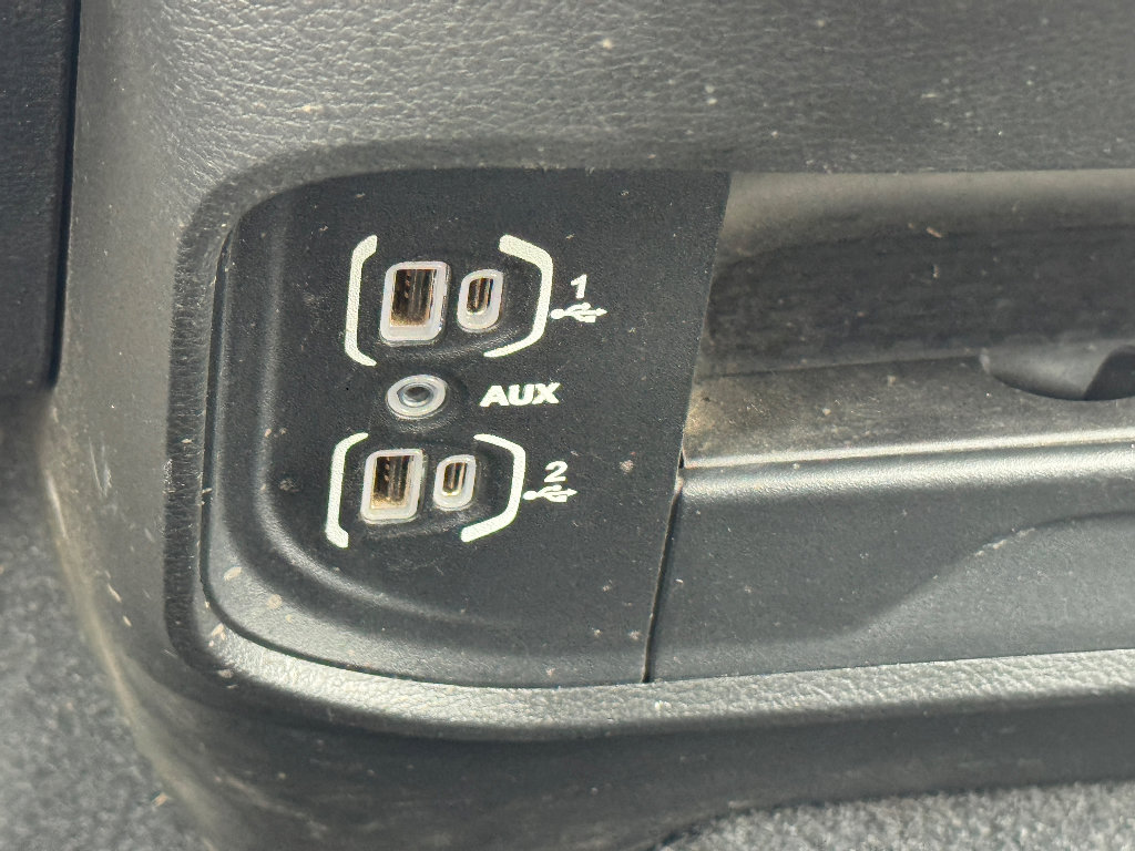 Used 2023 RAM 2500 Big Horn w/ Level 1 Equipment Group image 18