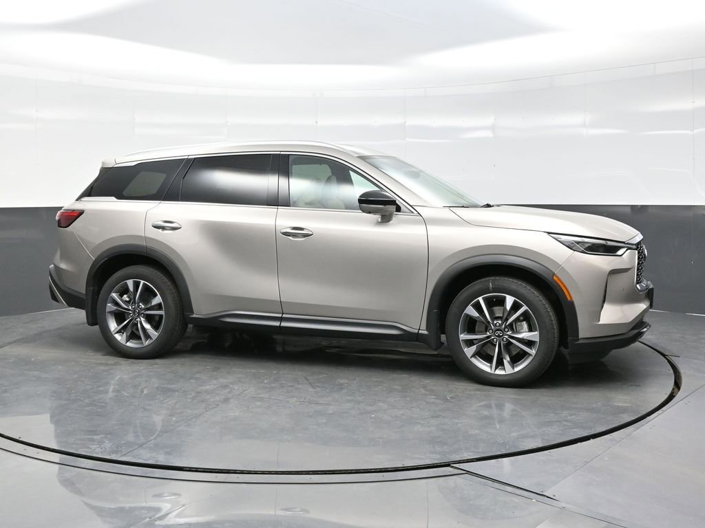 Certified 2023 INFINITI QX60 Luxe w/ Cargo Package AWD/4WD image 8