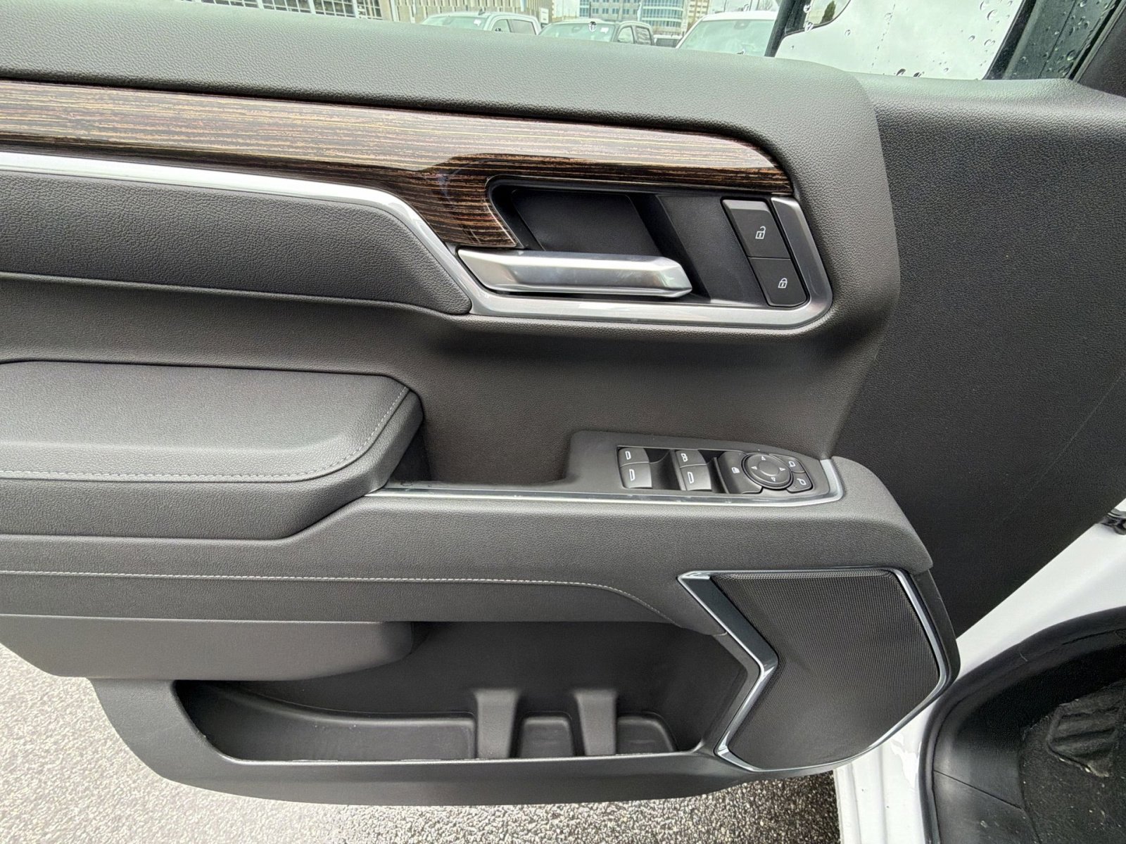 New 2026 GMC Sierra 1500 SLE image 15