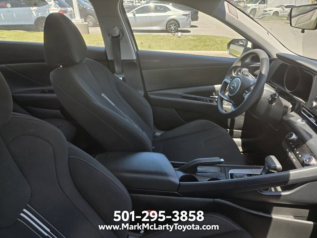 Used 2023 Hyundai Elantra SEL FWD image 9