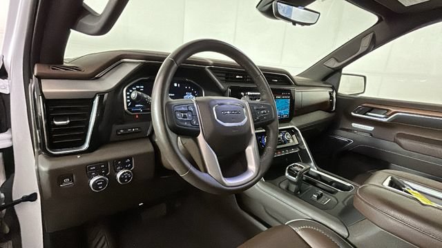 Used 2022 GMC Sierra 1500 Denali w/ Denali Reserve Package AWD/4WD image 13