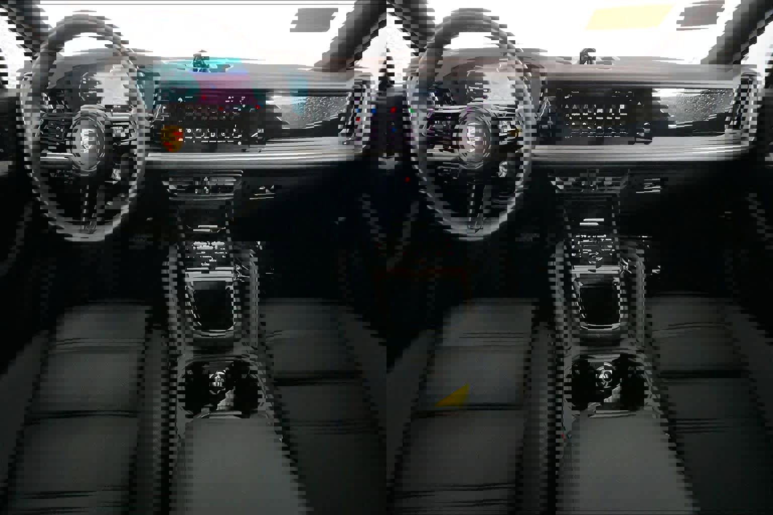 Used 2024 Porsche Cayenne Coupe image 14